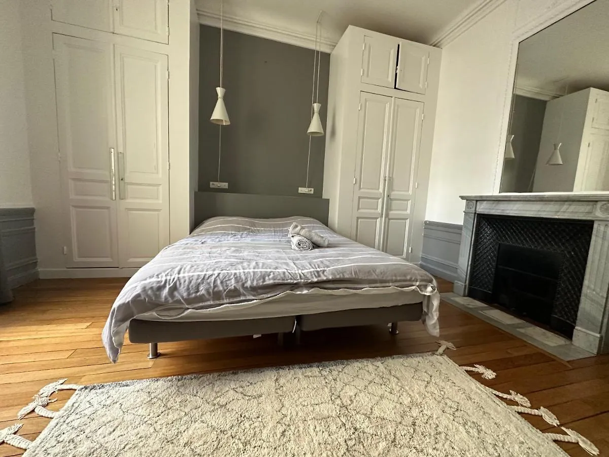 Wagram Arc De Triomphe Paris Apartment 0*,